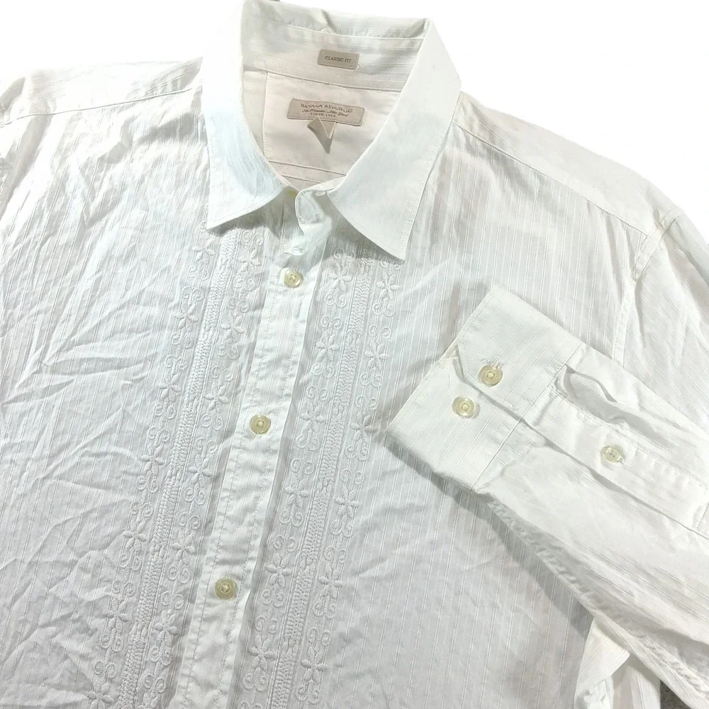 Banana Republic Button Down Mens L White Classic Fit Embroidered Floral Stripe